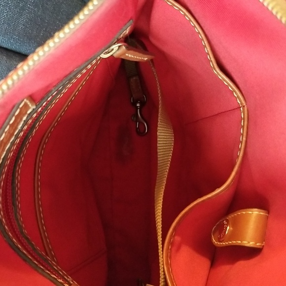 Dooney & Bourke, multiple purses, red, black, brown. Purse Lot - Picture 5 of 12